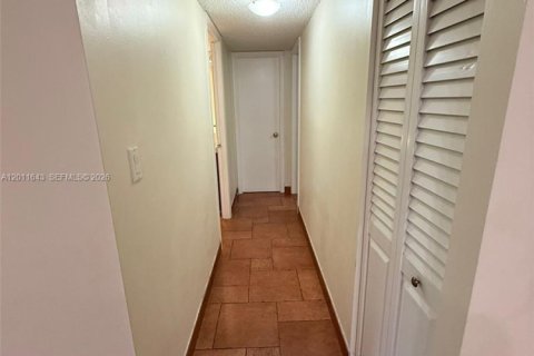 Apartment in Aventura, Florida 3 bedrooms, 108.7 sq.m. № 2075342 - photo 24