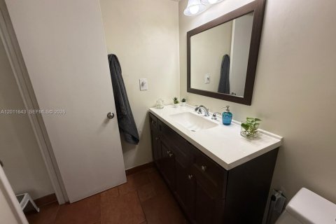 Apartment in Aventura, Florida 3 bedrooms, 108.7 sq.m. № 2075342 - photo 21