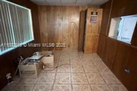 Casa en venta en North Miami, Florida, 3 dormitorios, 160.35 m2 № 1946683 - foto 17