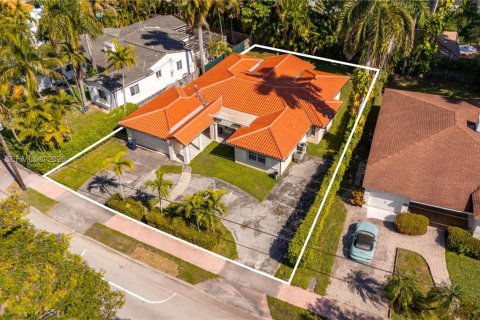 Terreno en Miami Beach, Florida № 2030811