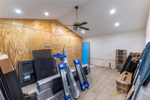 Terreno en venta en Miami Beach, Florida № 2030811 - foto 12