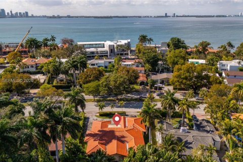 Terreno en venta en Miami Beach, Florida № 2030811 - foto 2
