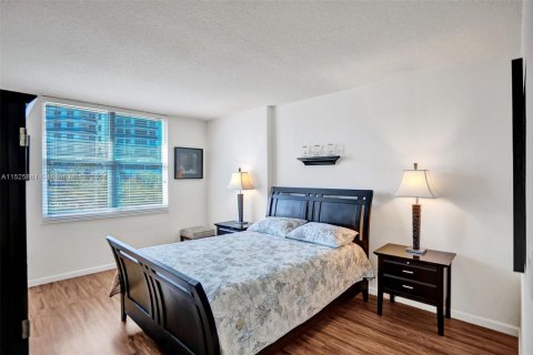 Copropriété à louer à Hollywood, Floride: 1 chambre, 69.21 m2 № 1985303 - photo 12