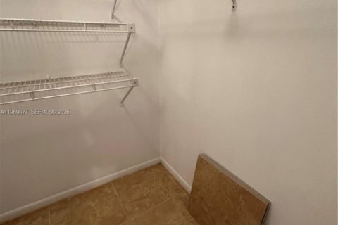 Condominio en alquiler en Pembroke Pines, Florida, 2 dormitorios, 96.99 m2 № 2029991 - foto 15