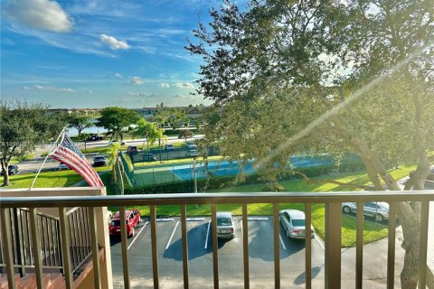 Condominio en alquiler en Pembroke Pines, Florida, 2 dormitorios, 96.99 m2 № 2029991 - foto 6