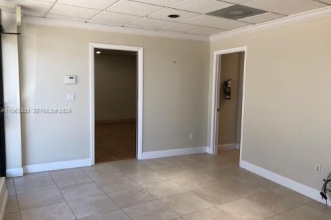 Immobilier commercial à vendre à Fort Lauderdale, Floride № 2025170 - photo 4