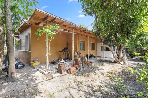 House in Hollywood, Florida 3 bedrooms, 194.26 sq.m. № 2184692 - photo 27
