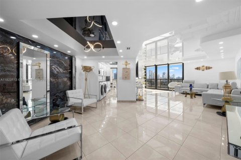 Condominio en venta en Aventura, Florida, 2 dormitorios, 141.4 m2 № 1787237 - foto 13