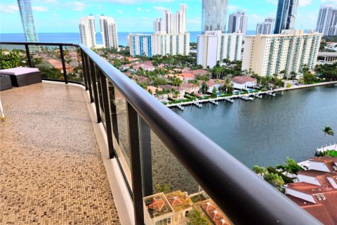 Condominio en venta en Aventura, Florida, 2 dormitorios, 141.4 m2 № 1787237 - foto 6