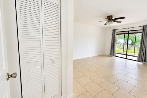 Condominio en venta en Altamonte Springs, Florida, 2 dormitorios, 102.19 m2 № 2227693 - foto 7