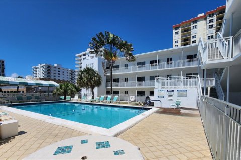 Condominio en venta en Hollywood, Florida, 1 dormitorio, 50.35 m2 № 1861295 - foto 5
