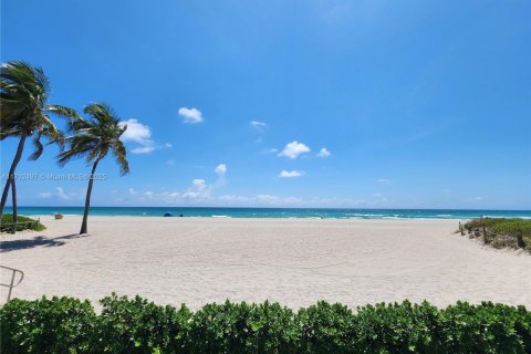 Condominio en venta en Hollywood, Florida, 1 dormitorio, 50.35 m2 № 1861295 - foto 4