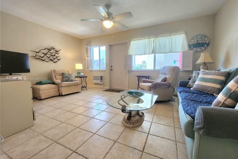 Condominio en venta en Hollywood, Florida, 1 dormitorio, 50.35 m2 № 1861295 - foto 8