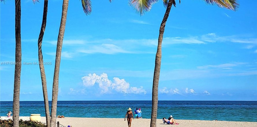 Condominio en Hollywood, Florida, 1 dormitorio № 1861295