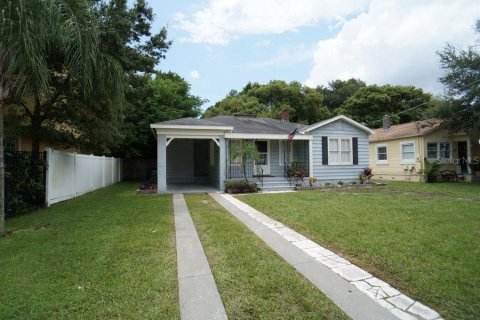 House in Tampa, Florida 3 bedrooms, 99.87 sq.m. № 2206043