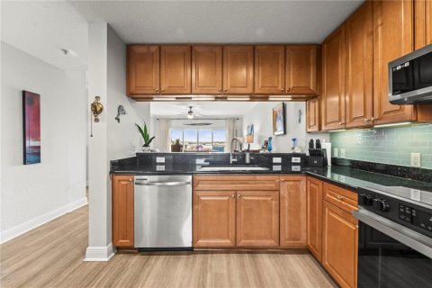Condominio en venta en Madeira Beach, Florida, 2 dormitorios, 139.82 m2 № 2218337 - foto 10