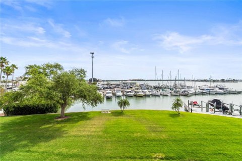 Condominio en venta en Madeira Beach, Florida, 2 dormitorios, 139.82 m2 № 2218337 - foto 25