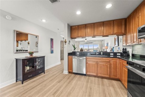Condominio en venta en Madeira Beach, Florida, 2 dormitorios, 139.82 m2 № 2218337 - foto 11