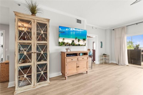 Condominio en venta en Madeira Beach, Florida, 2 dormitorios, 139.82 m2 № 2218337 - foto 17