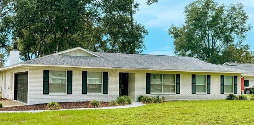 Casa en Ocala, Florida 3 dormitorios, 178.47 m2 № 1905783