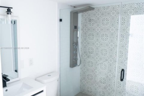 Apartment in Miami, Florida 2 bedrooms, 69.68 sq.m. № 2045320 - photo 5