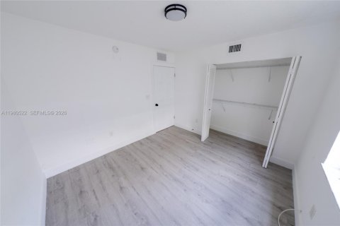 Apartment in Miami, Florida 2 bedrooms, 69.68 sq.m. № 2045320 - photo 7