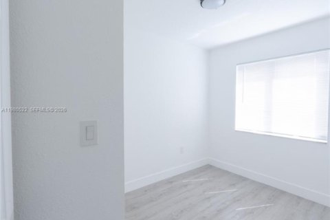 Apartment in Miami, Florida 2 bedrooms, 69.68 sq.m. № 2045320 - photo 8