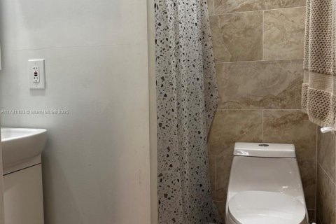 House in Miami, Florida 3 bedrooms, 89.19 sq.m. № 1705618 - photo 26