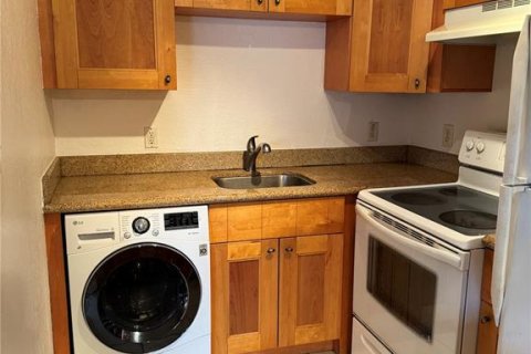 Studio in the Condo in Tampa, Florida № 2215181 - photo 4