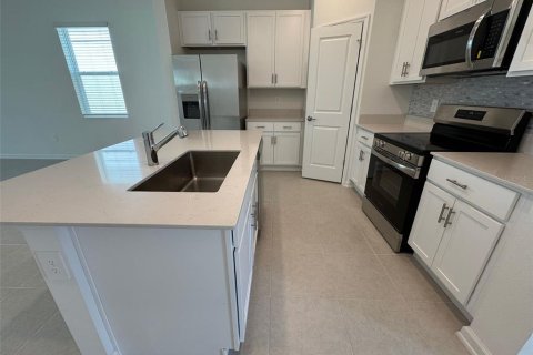 Villa ou maison à louer à Kissimmee, Floride: 4 chambres, 166.76 m2 № 1851318 - photo 3