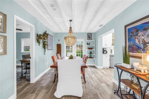 Villa ou maison à vendre à Sarasota, Floride: 3 chambres, 125.23 m2 № 2415037 - photo 15