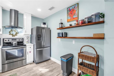Villa ou maison à vendre à Sarasota, Floride: 3 chambres, 125.23 m2 № 2415037 - photo 21