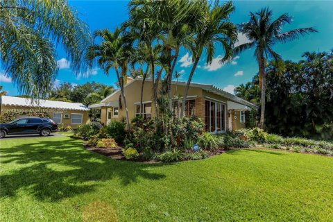 Commercial property in Hollywood, Florida 430.6 sq.m. № 1731681 - photo 30