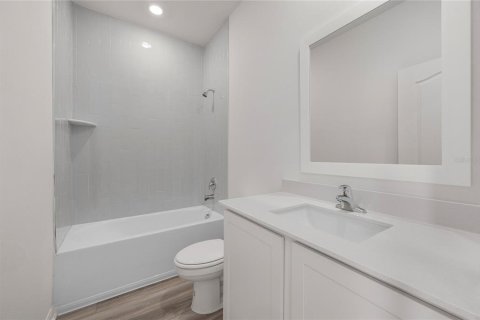 House in Poinciana, Florida 3 bedrooms, 112.04 sq.m. № 2142998 - photo 8