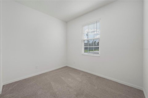 House in Poinciana, Florida 3 bedrooms, 112.04 sq.m. № 2142998 - photo 6