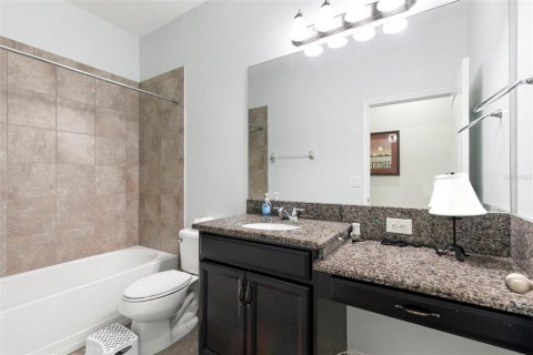 House in Riverview, Florida 4 bedrooms, 238.11 sq.m. № 1817505 - photo 28
