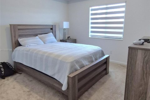 Casa en venta en Pompano Beach, Florida, 3 dormitorios, 135.17 m2 № 1998480 - foto 19