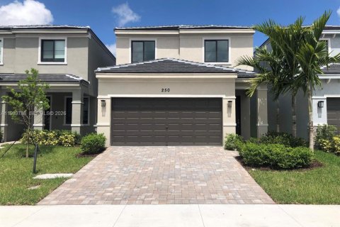 Casa en Pompano Beach, Florida 3 dormitorios, 135.17 m2 № 1998480