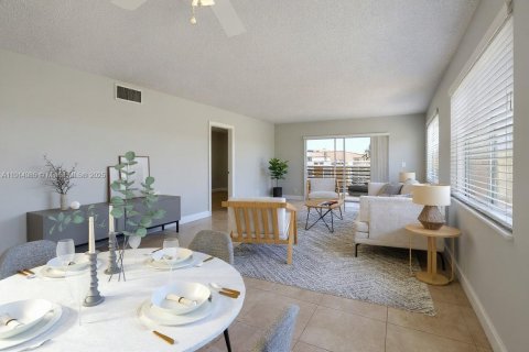 Condominio en venta en Oakland Park, Florida, 2 dormitorios, 84.73 m2 № 1970195 - foto 4