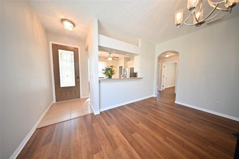 House in Leesburg, Florida 3 bedrooms, 137.5 sq.m. № 2203258 - photo 7