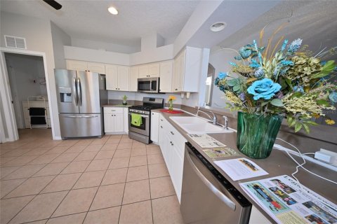 House in Leesburg, Florida 3 bedrooms, 137.5 sq.m. № 2203258 - photo 5