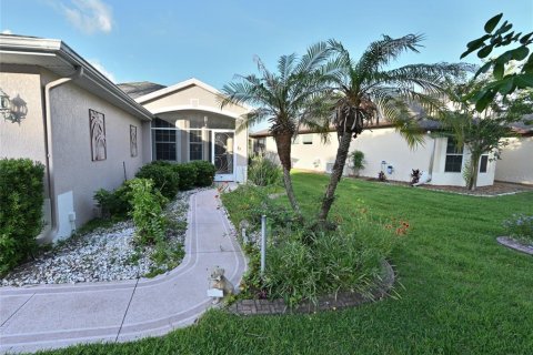 House in Leesburg, Florida 3 bedrooms, 137.5 sq.m. № 2203258 - photo 4