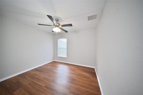 House in Leesburg, Florida 3 bedrooms, 137.5 sq.m. № 2203258 - photo 18