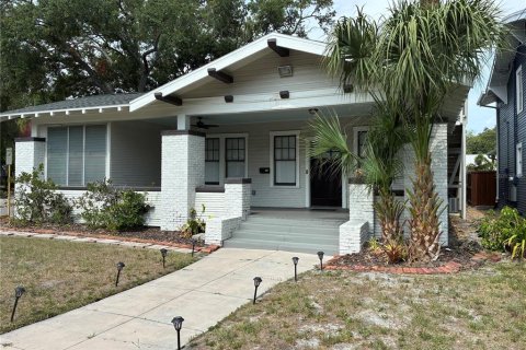 Villa ou maison à Tampa, Floride 4 chambres, 241.08 m2 № 2106982
