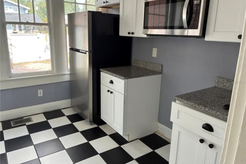 Villa ou maison à louer à Tampa, Floride: 4 chambres, 241.08 m2 № 2106982 - photo 13