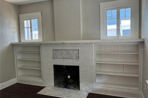 Villa ou maison à louer à Tampa, Floride: 4 chambres, 241.08 m2 № 2106982 - photo 4