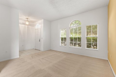 House in Orlando, Florida 4 bedrooms, 173.26 sq.m. № 2401254 - photo 6
