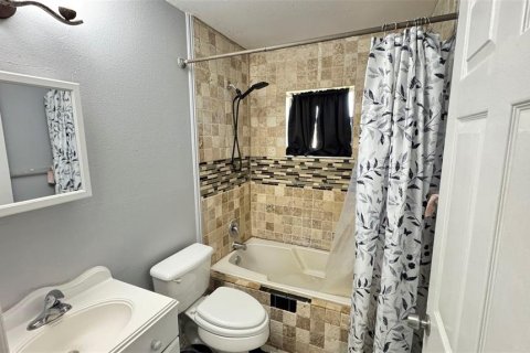 Villa ou maison à vendre à Poinciana, Floride: 3 chambres, 113.43 m2 № 2388581 - photo 8