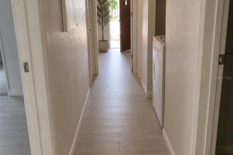 Купить виллу или дом в Орландо, Флорида 6 комнат, 98.85м2, № 2207993 - фото 2