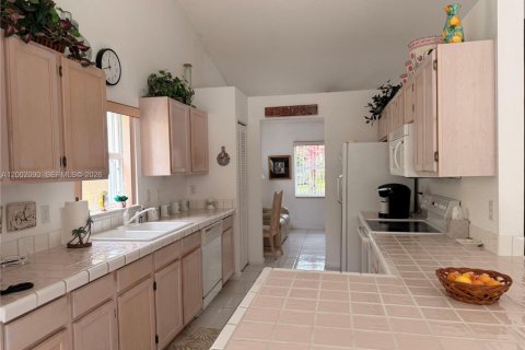 Villa ou maison à vendre à Delray Beach, Floride: 3 chambres, 173.17 m2 № 2067496 - photo 9